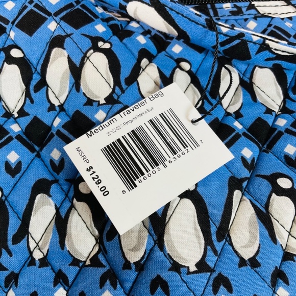 Vera Bradley Medium Travel Bag Suitcase Penguins Intarsia Blue Spring Break - Picture 5 of 5